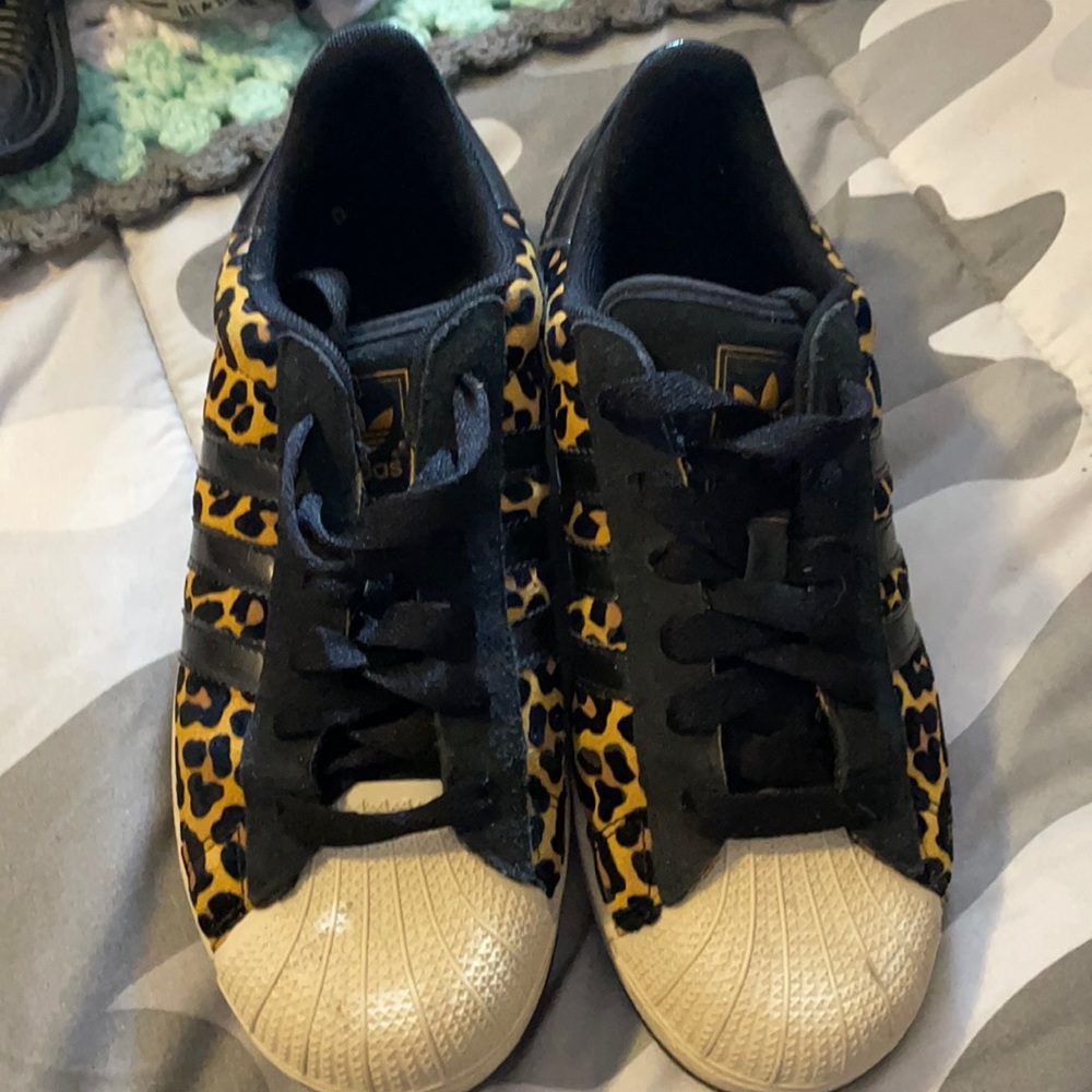 Leopard adidas